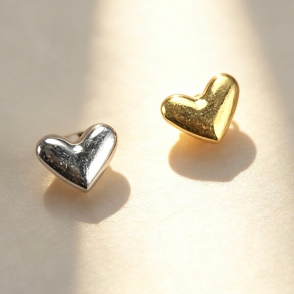 ASTM F136 Titanium Mini Heart Labret Top